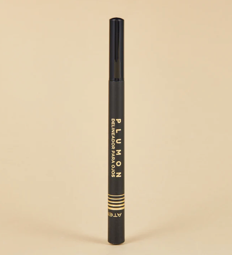 Delineador de Ojos en Plumón 1st Scene – ATENEA